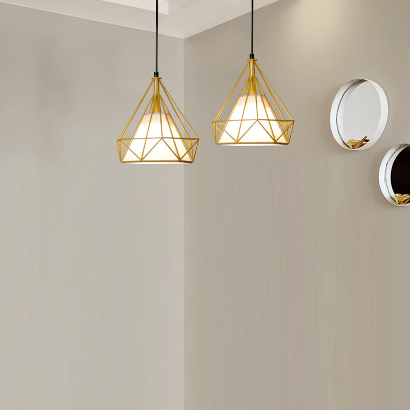Zeitgenössische industrielle dreieckige Kegel-prismatische Stoffeisen 1-Licht Pendelleuchte für das Wohnzimmer 