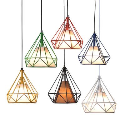 Zeitgenössische industrielle dreieckige Kegel-prismatische Stoffeisen 1-Licht Pendelleuchte für das Wohnzimmer 