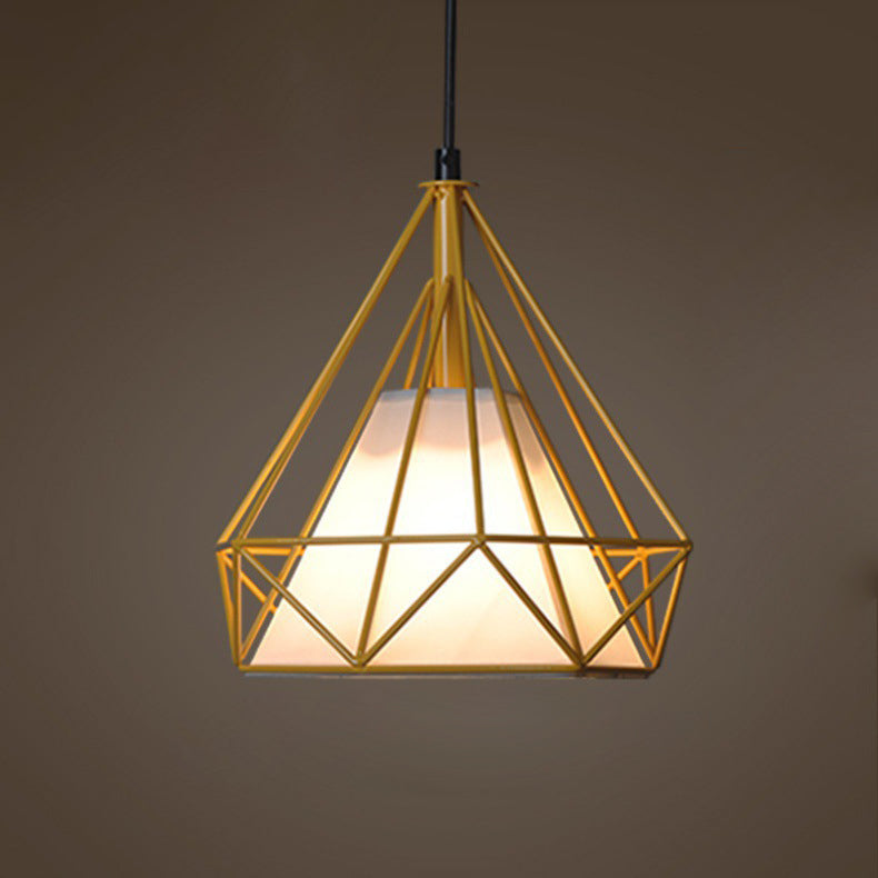 Zeitgenössische industrielle dreieckige Kegel-prismatische Stoffeisen 1-Licht Pendelleuchte für das Wohnzimmer 