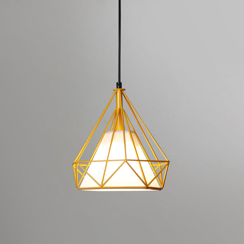 Zeitgenössische industrielle dreieckige Kegel-prismatische Stoffeisen 1-Licht Pendelleuchte für das Wohnzimmer 