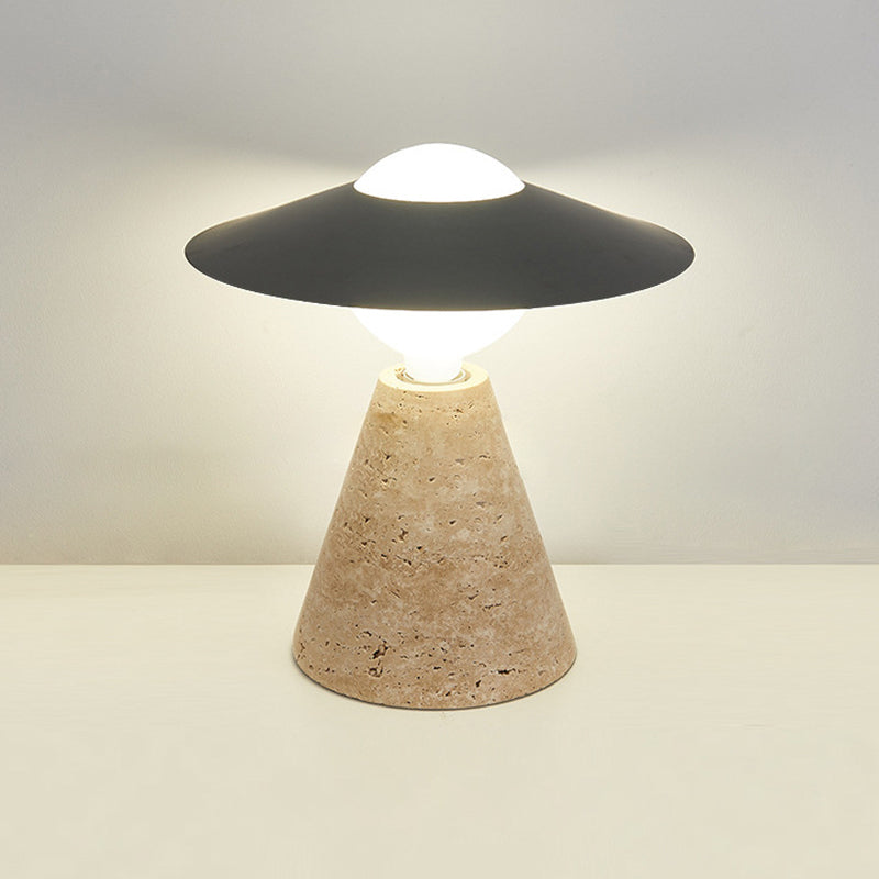 Lampe de table contemporaine scandinave en forme de cône rond orb en pierre de fer noir à 1 lumière pour salon 