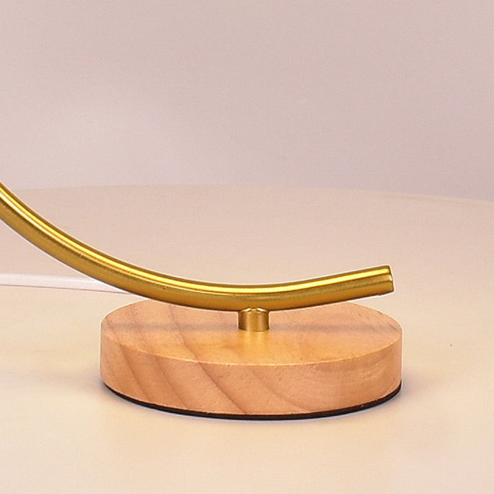 Zeitgenössische skandinavische Kugel gebogene runde Glas Eisen Massivholz 1-Licht Tischlampe für das Wohnzimmer 