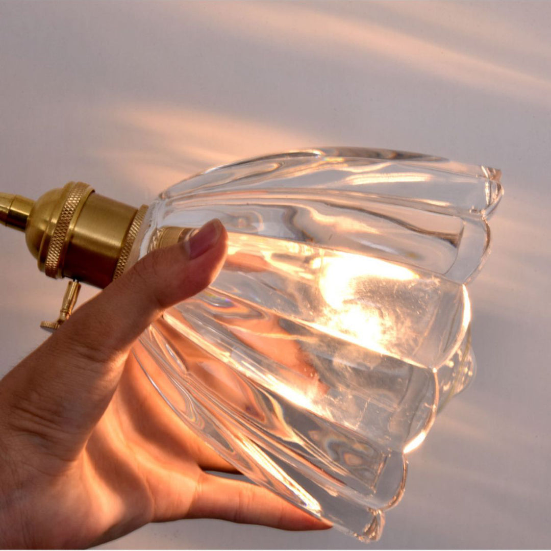 Applique murale 1 lumière en cuivre et fer avec abat-jour en verre et pétales de vase en forme de jupe fleur contemporaine pour salon 
