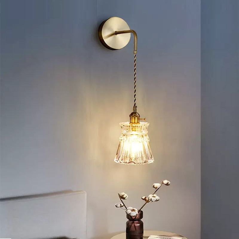 Applique murale 1 lumière en cuivre et fer avec abat-jour en verre et pétales de vase en forme de jupe fleur contemporaine pour salon 