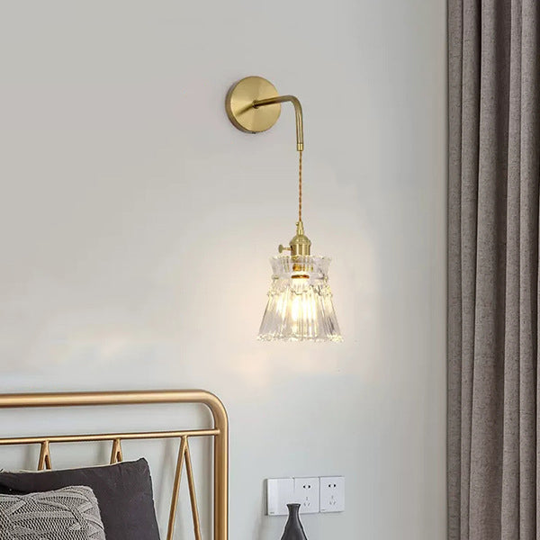 Applique murale 1 lumière en cuivre et fer avec abat-jour en verre et pétales de vase en forme de jupe fleur contemporaine pour salon 