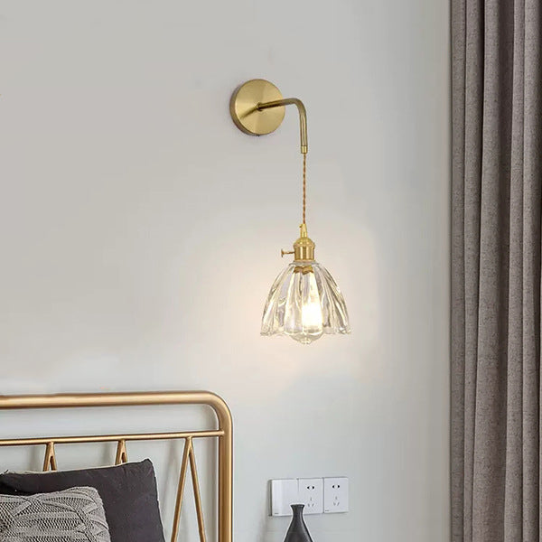 Applique murale 1 lumière en cuivre et fer avec abat-jour en verre et pétales de vase en forme de jupe fleur contemporaine pour salon 
