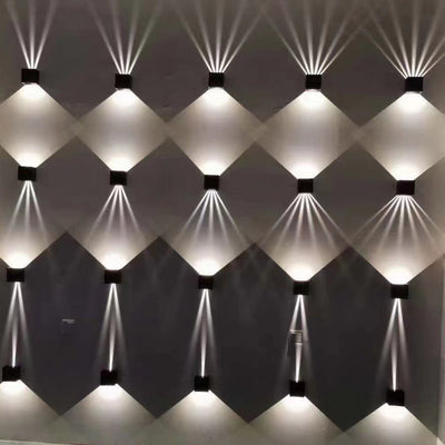 Applique murale LED carrée en aluminium minimaliste moderne pour patio extérieur 