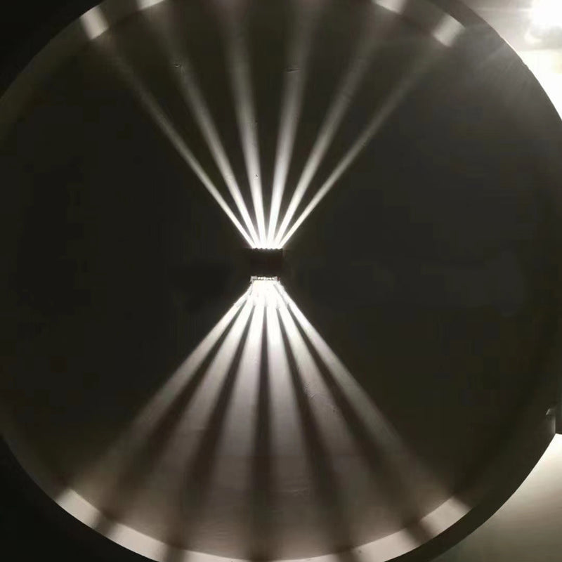 Applique murale LED carrée en aluminium minimaliste moderne pour patio extérieur 