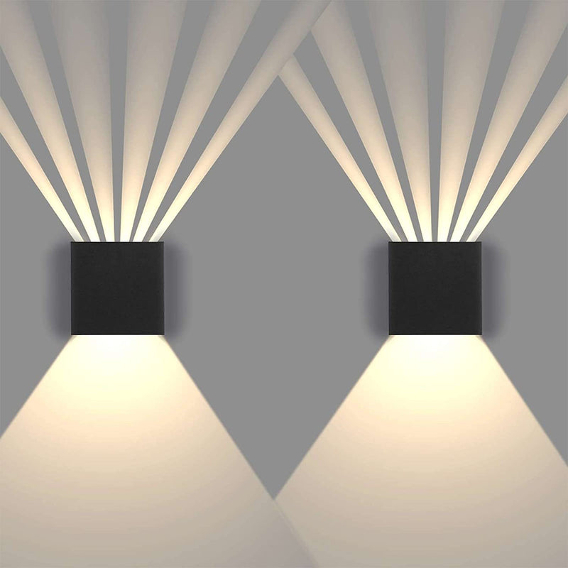Applique murale LED carrée en aluminium minimaliste moderne pour patio extérieur 
