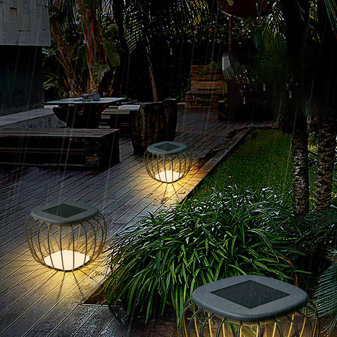 Paysage extérieur LED carré creux minimaliste moderne solaire étanche PE fer pour patio extérieur 