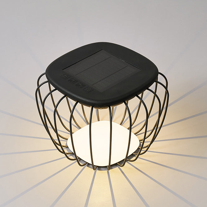Paysage extérieur LED carré creux minimaliste moderne solaire étanche PE fer pour patio extérieur 