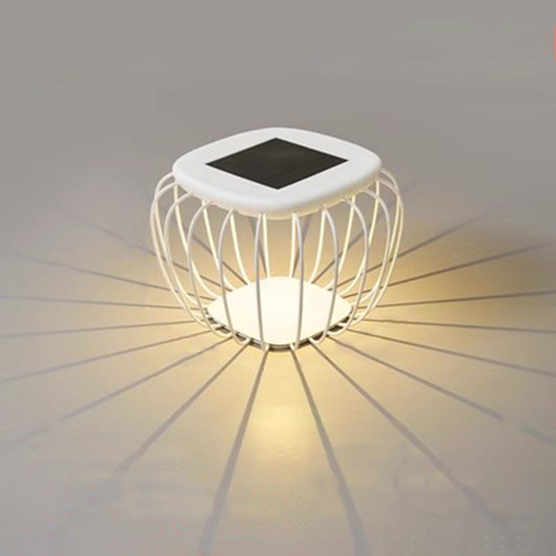 Paysage extérieur LED carré creux minimaliste moderne solaire étanche PE fer pour patio extérieur 