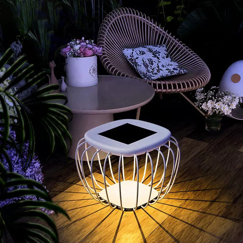 Paysage extérieur LED carré creux minimaliste moderne solaire étanche PE fer pour patio extérieur 