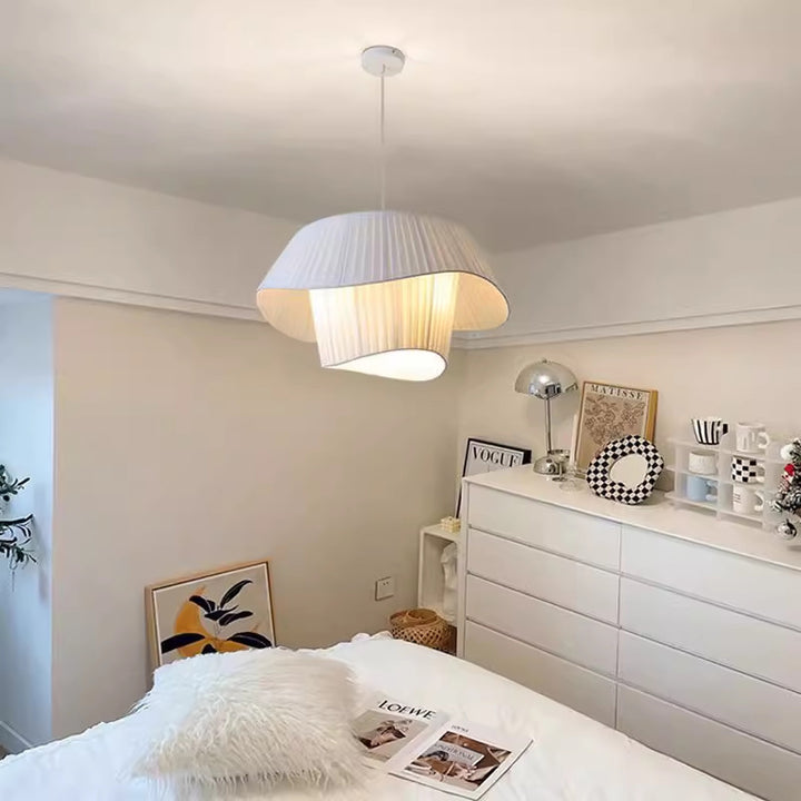 Lustre en fer à 3 lumières avec tissu à vagues rondes en crème traditionnelle française pour salon 