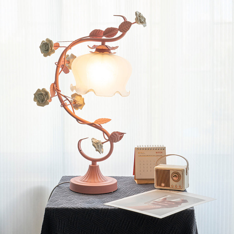 Moderne Art Deco Rose Blume Acryl Eisen 1-Licht Tischlampe für Schlafzimmer 