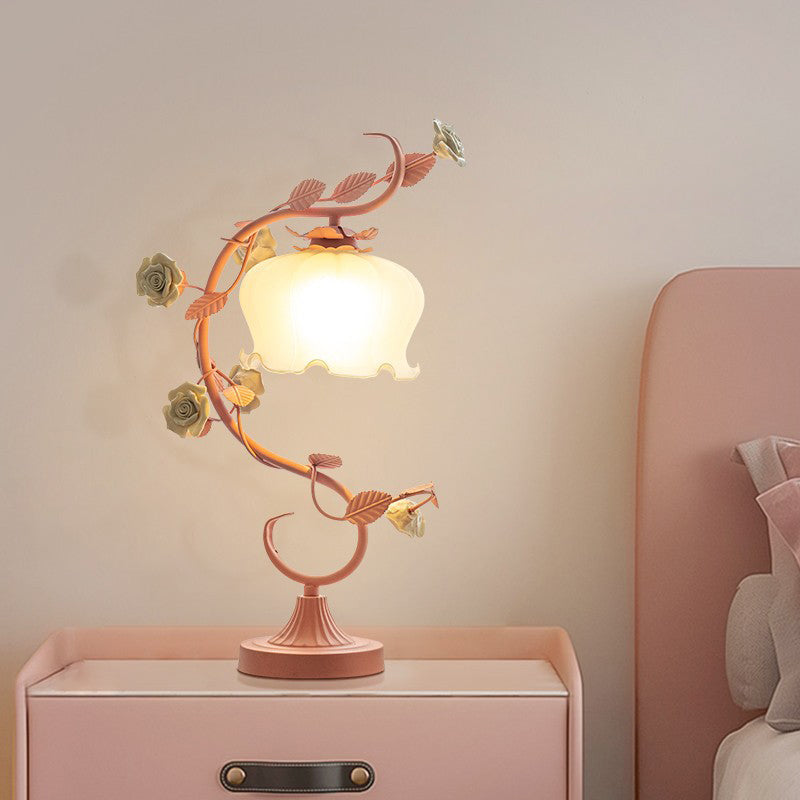 Moderne Art Deco Rose Blume Acryl Eisen 1-Licht Tischlampe für Schlafzimmer 