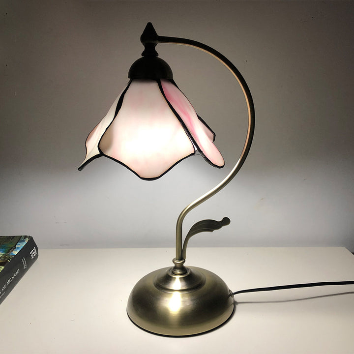 Lampe de table 1 lumière en fer et verre conique traditionnel Tiffany pour chambre 