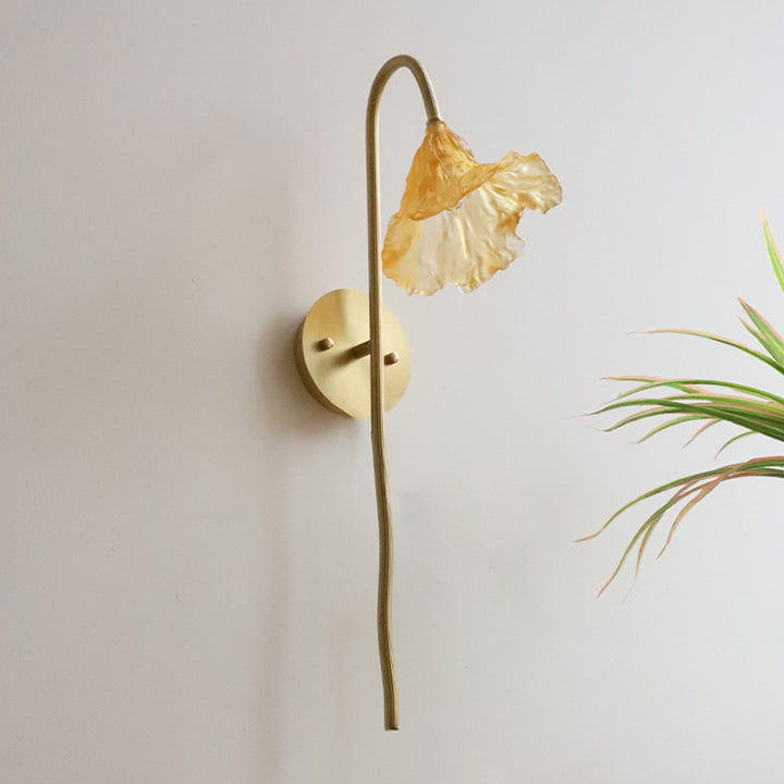 Traditionelle chinesische lang ausgestellte Blume glasierte Kupfer 1-Licht Wandleuchte für das Wohnzimmer 