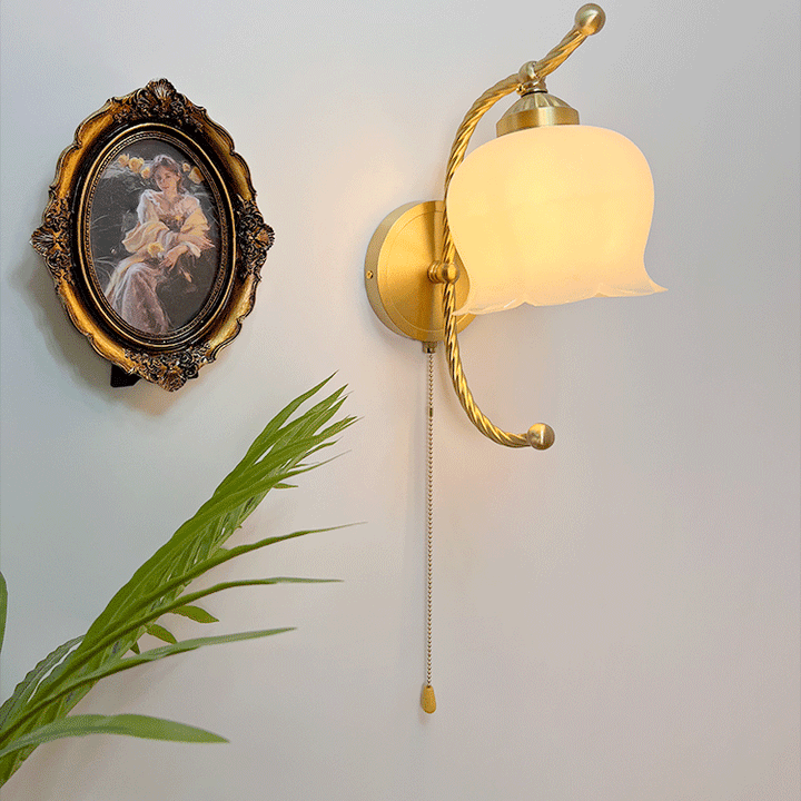 Lámpara Aplique de Pared de 1 Luz de Cobre con Cristal Curvo en Forma de Vaina Redonda Francesa Tradicional para Sala de Estar 