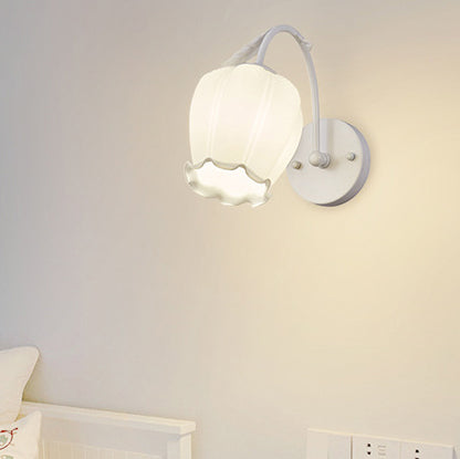 Lámpara de Aplique de Pared de 1 Luz de Vidrio Curvado Redondo Floral Francés Tradicional de Hierro para Sala de Estar 