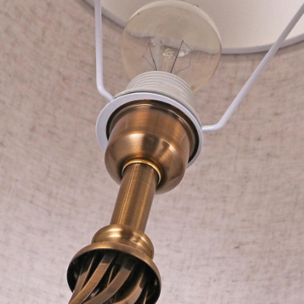 Lampe de table contemporaine scandinave en tube rond creux plié en tissu cristal fer 1 lumière pour salon 