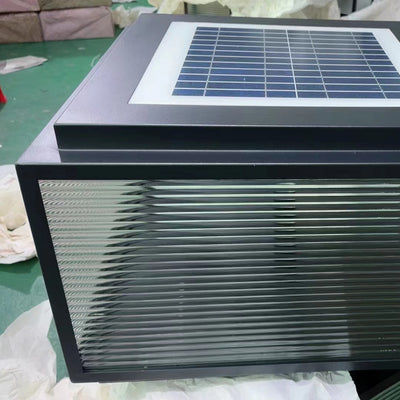 Carré Minimaliste Moderne à Rayures en Fer Galvanisé et Acier Inoxydable avec LED Solaire pour Paysage Extérieur pour Patio Extérieur 