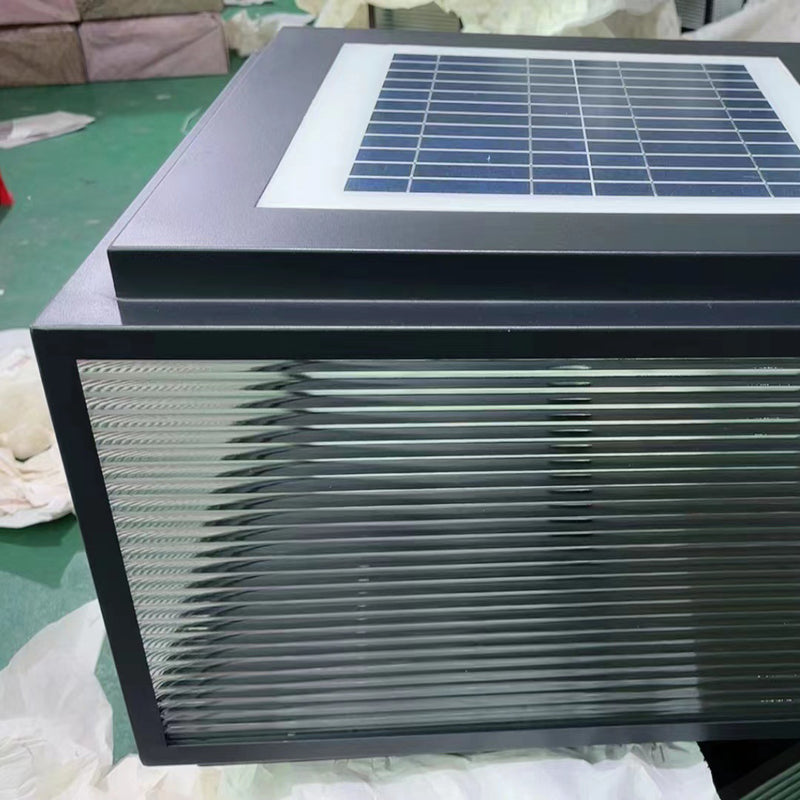 Carré Minimaliste Moderne à Rayures en Fer Galvanisé et Acier Inoxydable avec LED Solaire pour Paysage Extérieur pour Patio Extérieur 