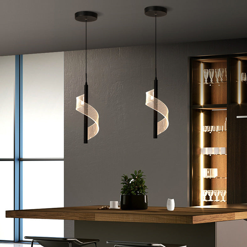 Zeitgenössische skandinavische gebogene lange Acryl-Eisen-LED-Pendelleuchte für das Wohnzimmer 