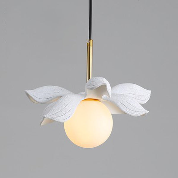 Lustre suspendu à une lumière en métal résine verre feuille personnalisé Orb créatif contemporain pour salon 