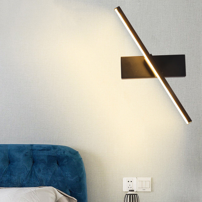 Moderne minimalistische lange rechteckige Silikon-Eisen-LED-Wandleuchte für das Schlafzimmer 