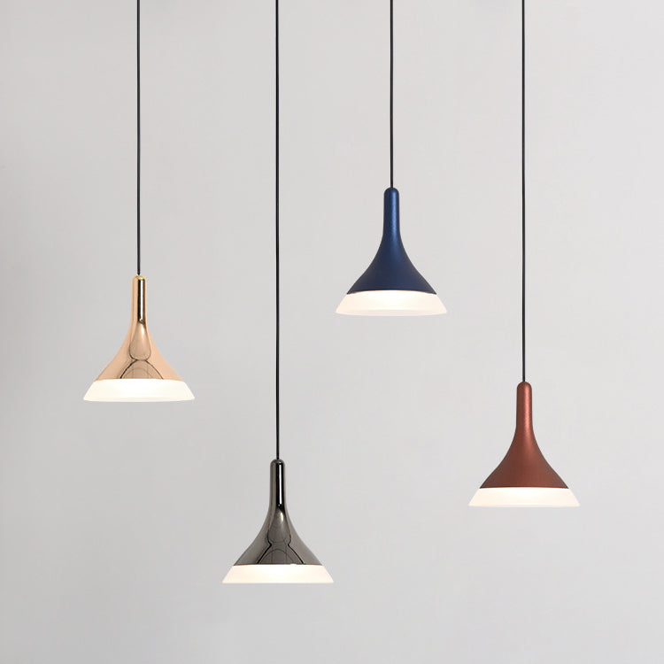 Lampe suspendue LED en acrylique et aluminium cylindrique conique ronde contemporaine scandinave pour salon 