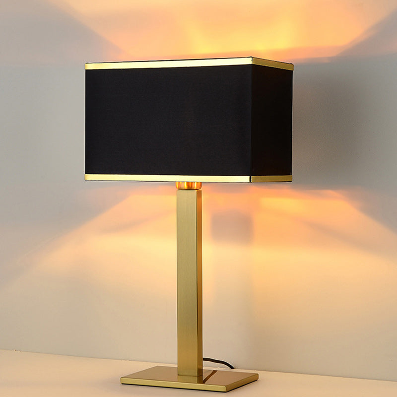Moderne Einfachheit Quadratische Lange Stoff Edelstahl 1-Licht Tischlampe Für Wohnzimmer 