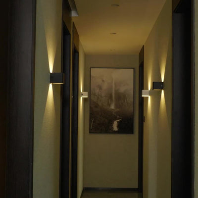 Moderne minimalistische quadratische Acryl-LED-Wandleuchte für das Wohnzimmer 