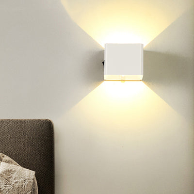 Moderne minimalistische quadratische Acryl-LED-Wandleuchte für das Wohnzimmer 