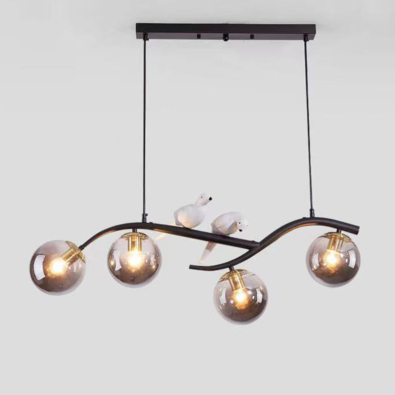Zeitgenössischer skandinavischer Zauberbohnen-Bend-Birdie-Acryl-Eisen-4-Licht-Kronleuchter für das Wohnzimmer 