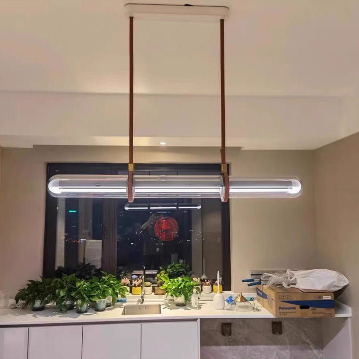 ثريا LED زجاجية بأسطوانة طويلة بتصميم حديث وبسيط مع حزام للإضاءة فوق جزيرة غرفة الطعام 