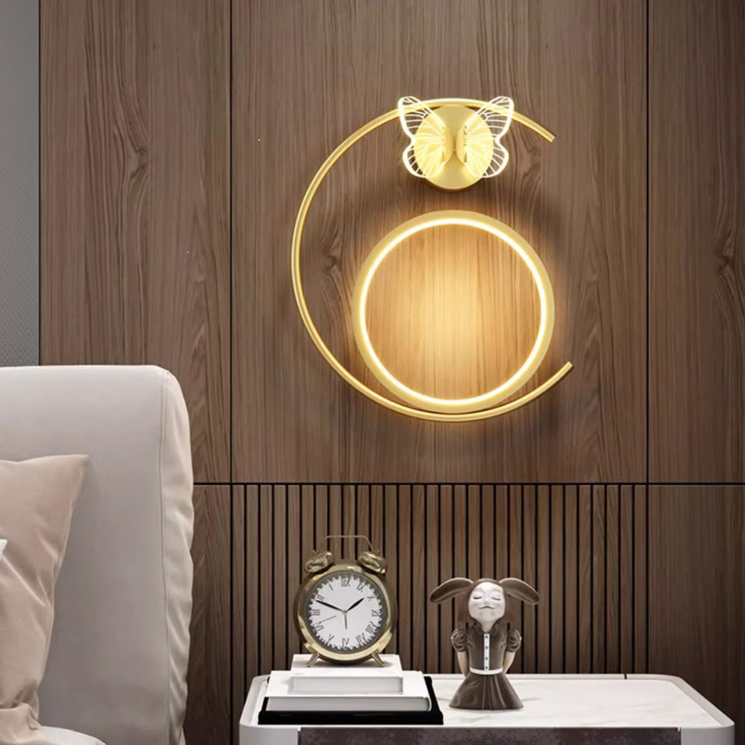 Lampe murale LED en fer en silicone incurvée moderne de luxe en forme de papillon pour salon 