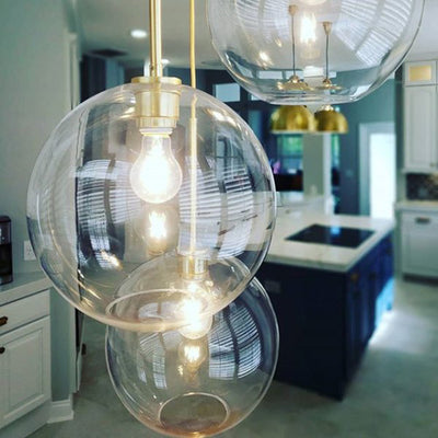 Matériel en verre orbe rond scandinave contemporain, suspension à 1 lumière pour salon 