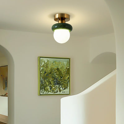 Zeitgenössische kreative runde Kugel Glas Jade Hardware 1-Licht Semi-Flush Mount Deckenleuchte für Wohnzimmer 