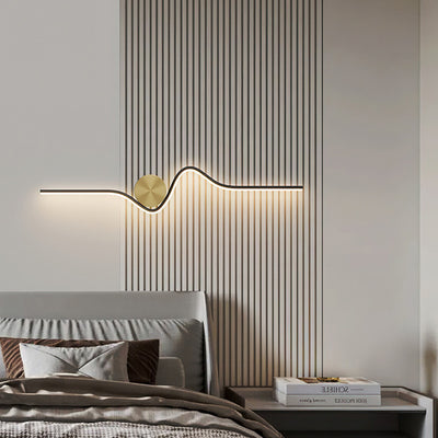 Lampe murale LED en laiton silicone à ligne courbe simplicité moderne pour chambre 