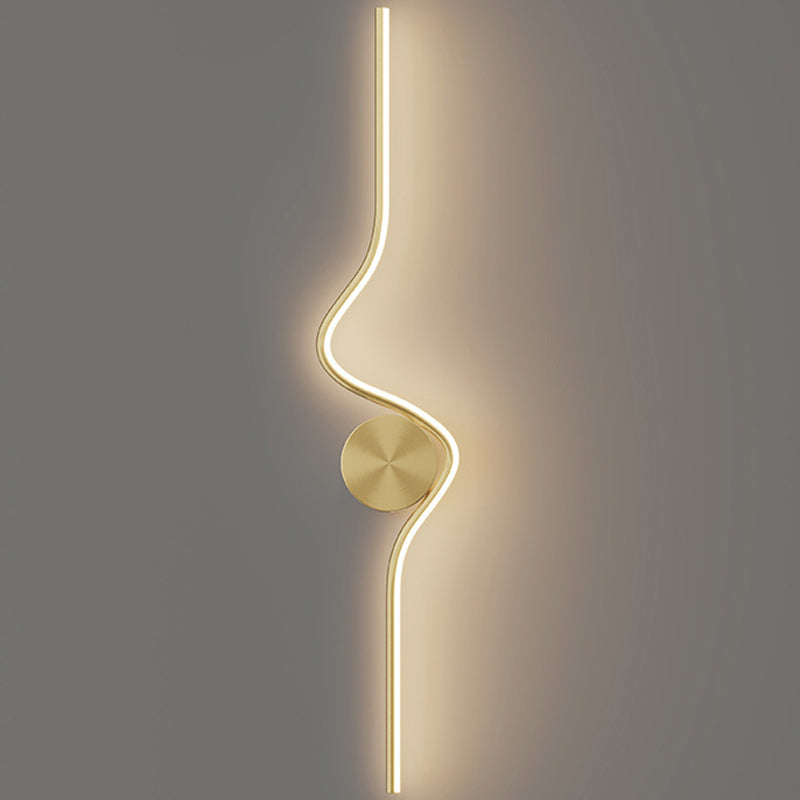 Lampe murale LED en laiton silicone à ligne courbe simplicité moderne pour chambre 