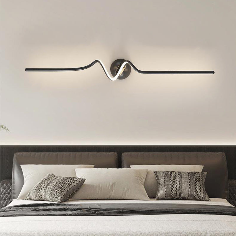 Zeitgenössische kreative Linie Biegung Lange Silikon Aluminium LED Wandleuchte für Schlafzimmer 