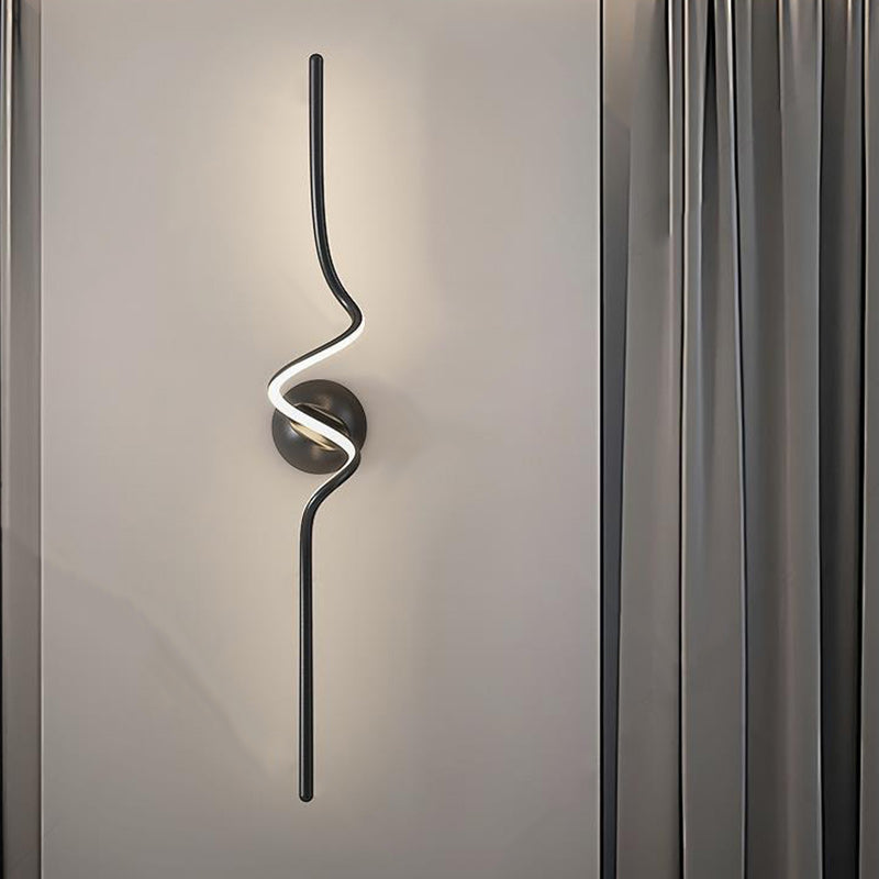 Zeitgenössische kreative Linie Biegung Lange Silikon Aluminium LED Wandleuchte für Schlafzimmer 