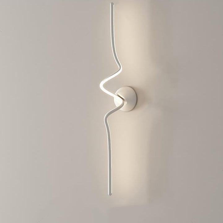 Zeitgenössische kreative Linie Biegung Lange Silikon Aluminium LED Wandleuchte für Schlafzimmer 