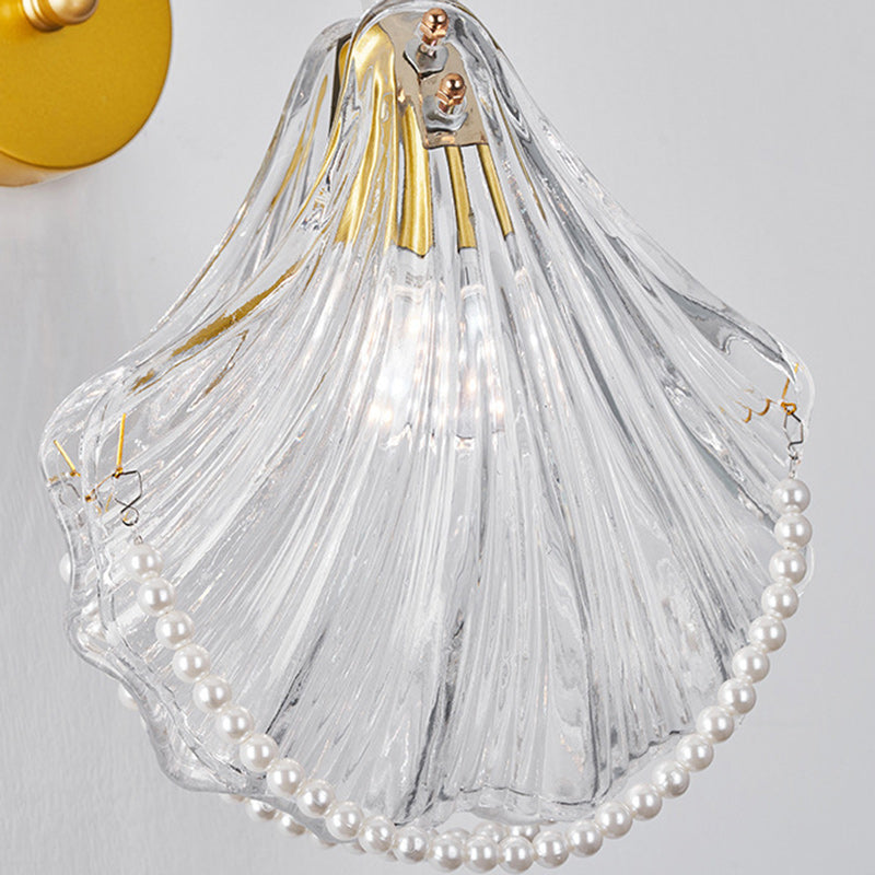 Applique murale 1 lumière avec abat-jour en verre, coquille de perle et plumes rondes traditionnelles françaises pour chambre à coucher 