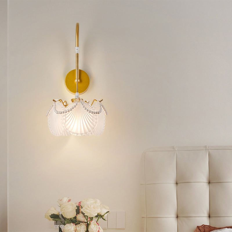 Traditional French Round Feather Shell Pearl Glass Hardware 1-Light Wall Sconce Lamp For Bedroom
