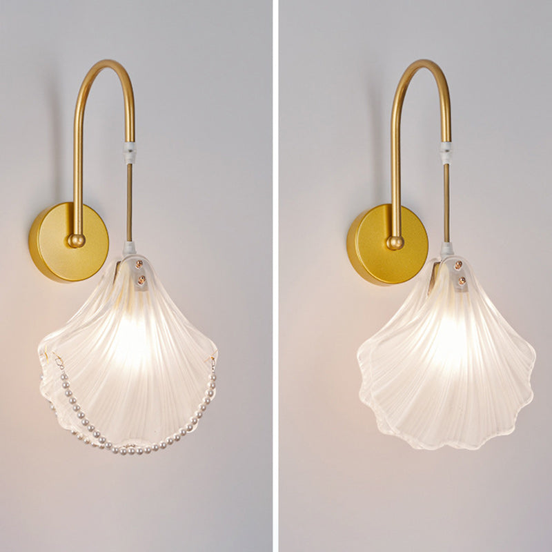 Applique murale 1 lumière avec abat-jour en verre, coquille de perle et plumes rondes traditionnelles françaises pour chambre à coucher 