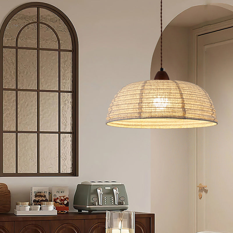 Luminaire suspendu à 1 lumière en tissu rond japonais traditionnel avec matériel en bois de frêne pour salon 