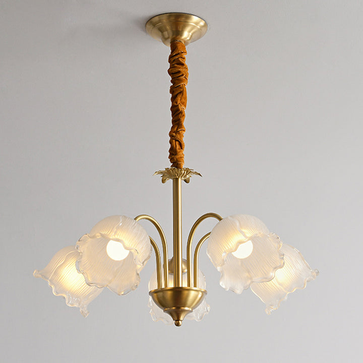 Lustre traditionnel en laiton avec abat-jour en verre rond et motif d&