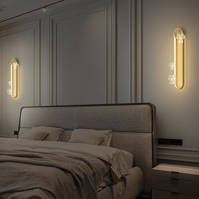 Applique murale contemporaine ovale ronde florale en acrylique et laiton avec LED pour salon 